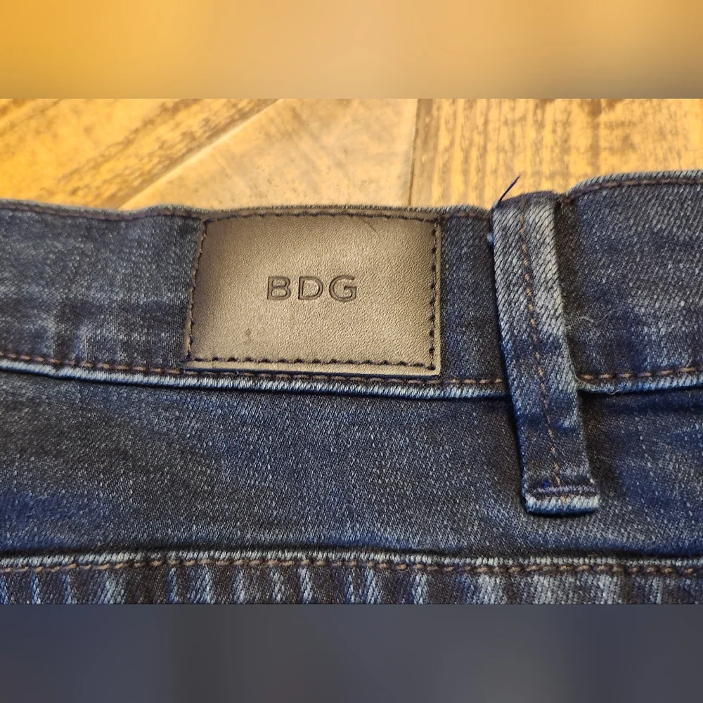 BDG High Rise Twig Ankle Jeans Dark Wash Size 32